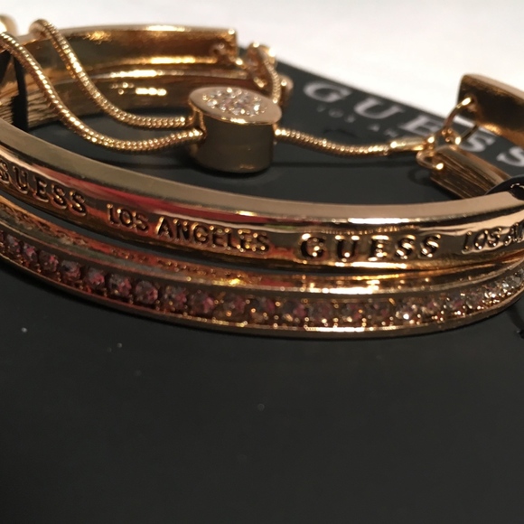 3/$30! 2 GUESS Bracelets Lock & Key Gold Tones - Picture 7 of 8